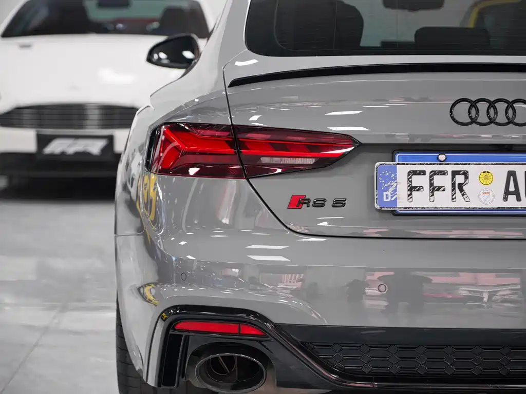 Audi RS 5 — фото 23