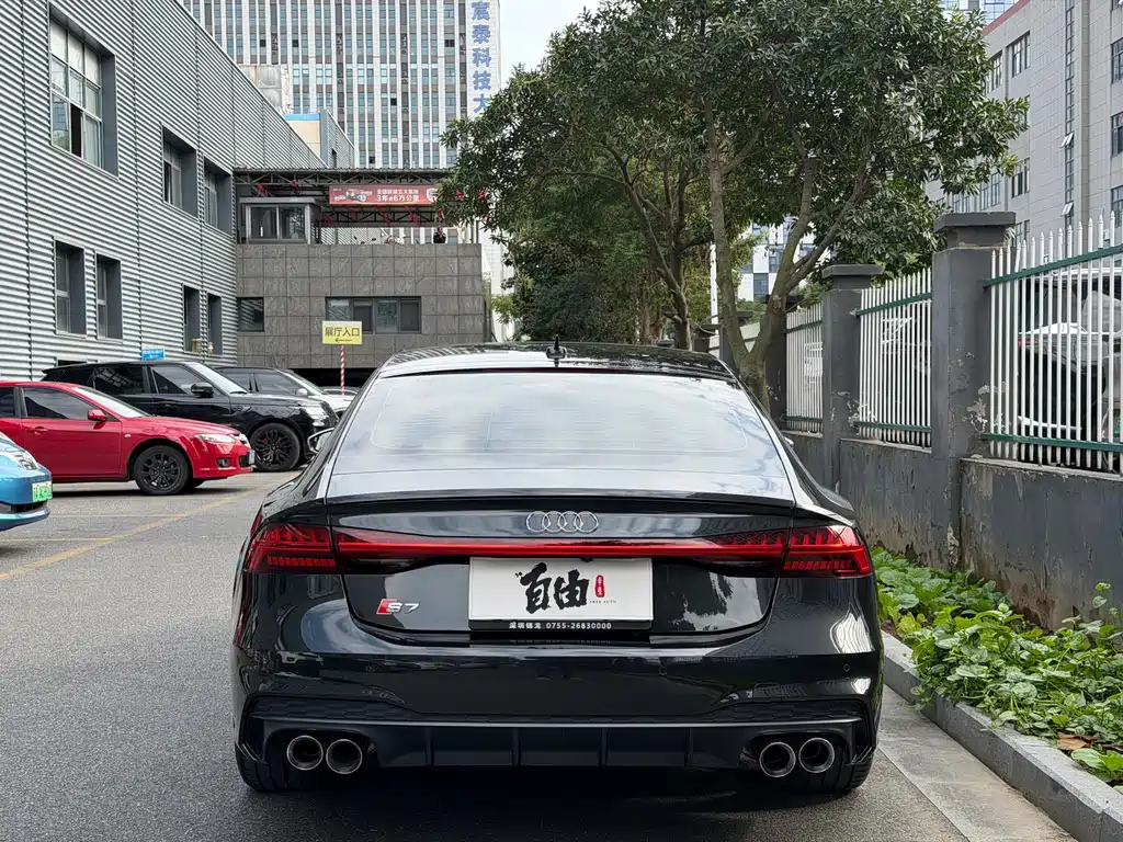 Audi S7 — фото 5