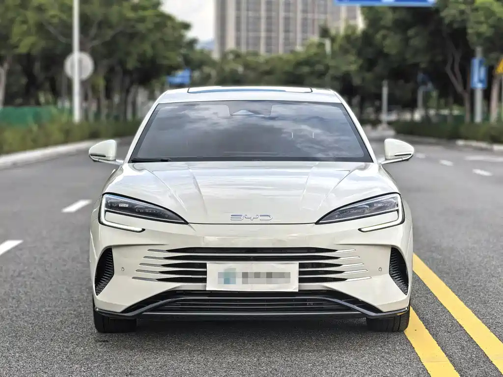 BYD Seal — фото 2