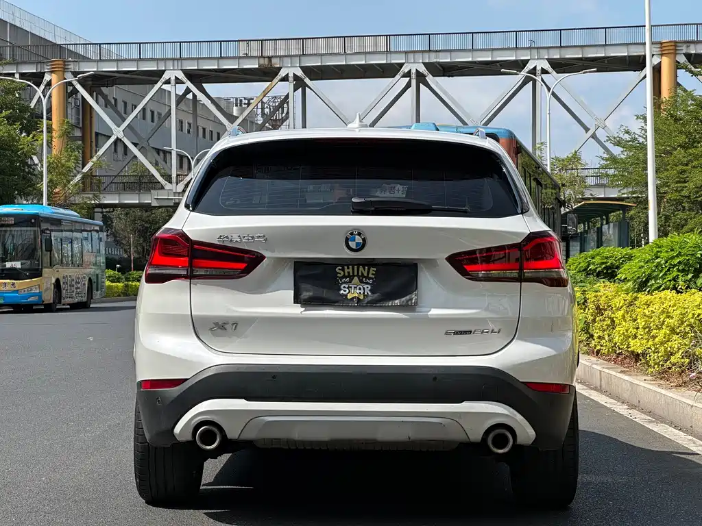 BMW X1 — фото 7