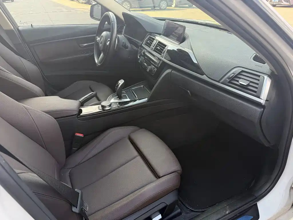 BMW 3 Series — фото 10