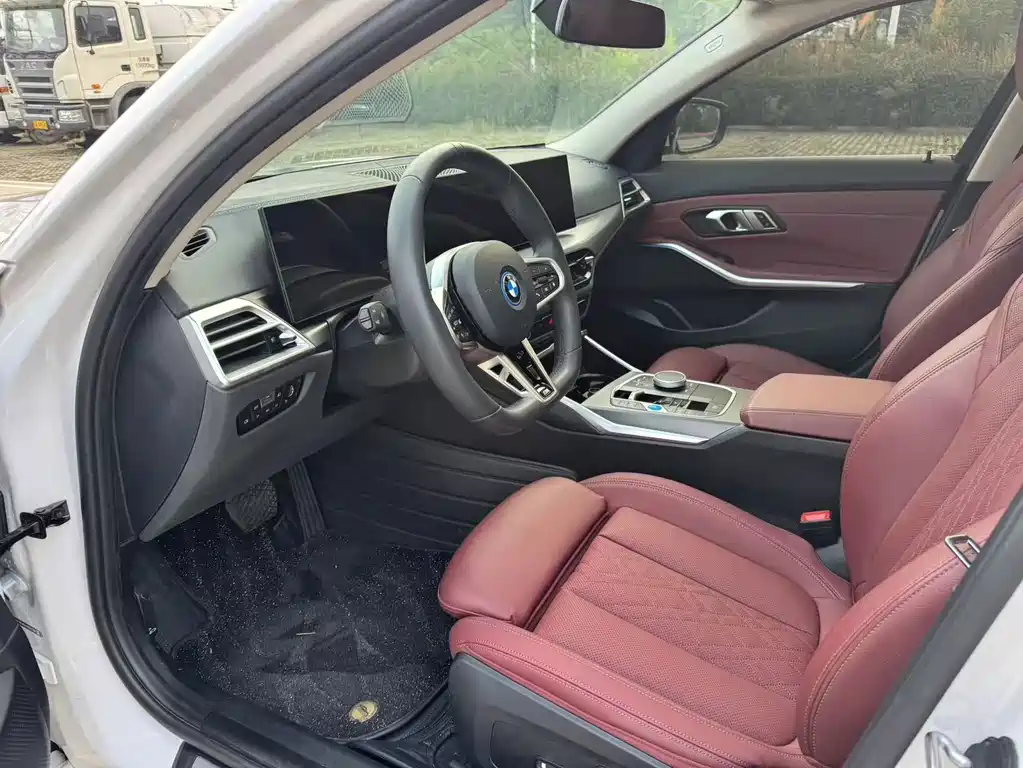 BMW i3 — фото 11