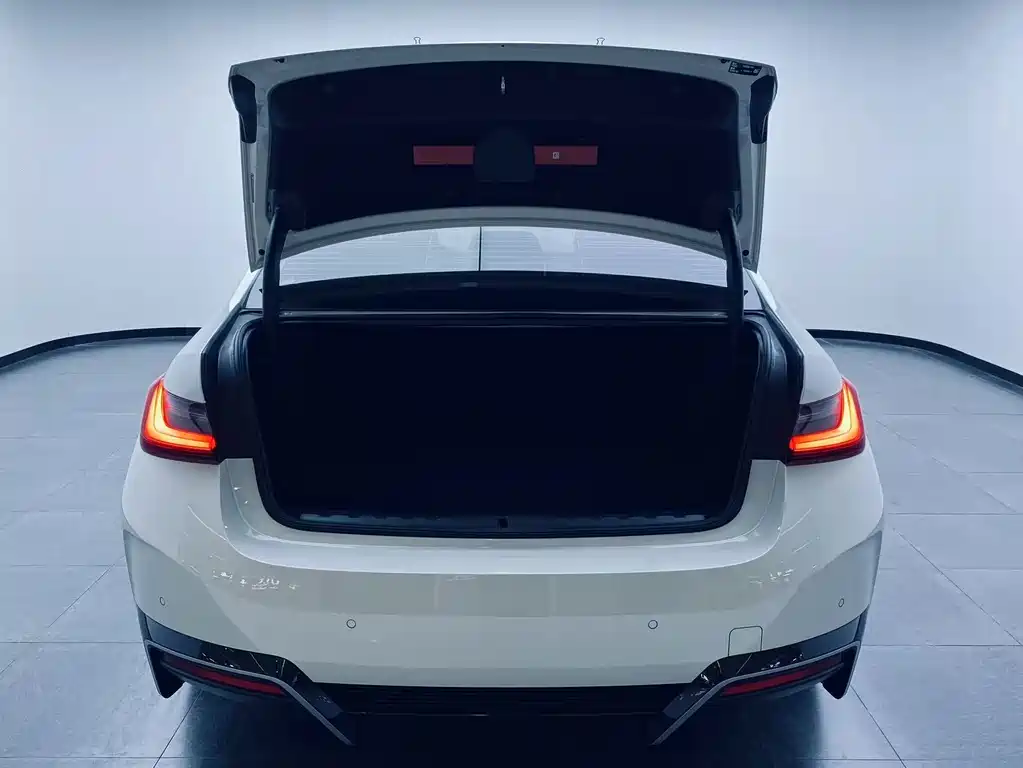 BMW i3 — фото 6