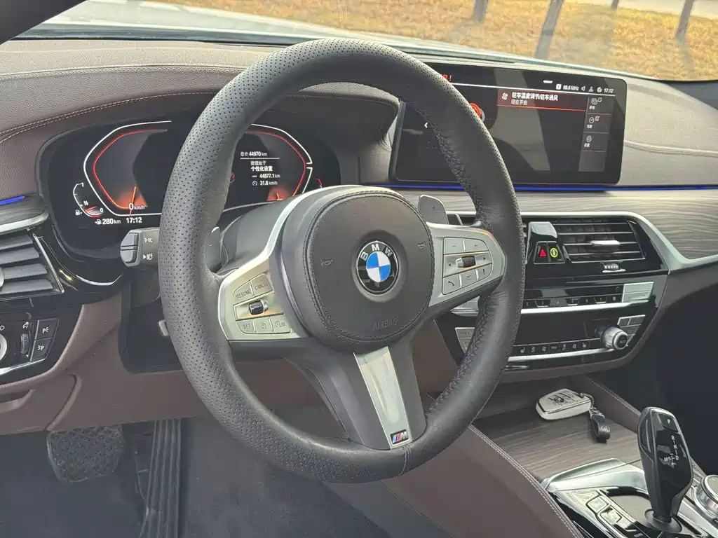 BMW 5 Series — фото 4