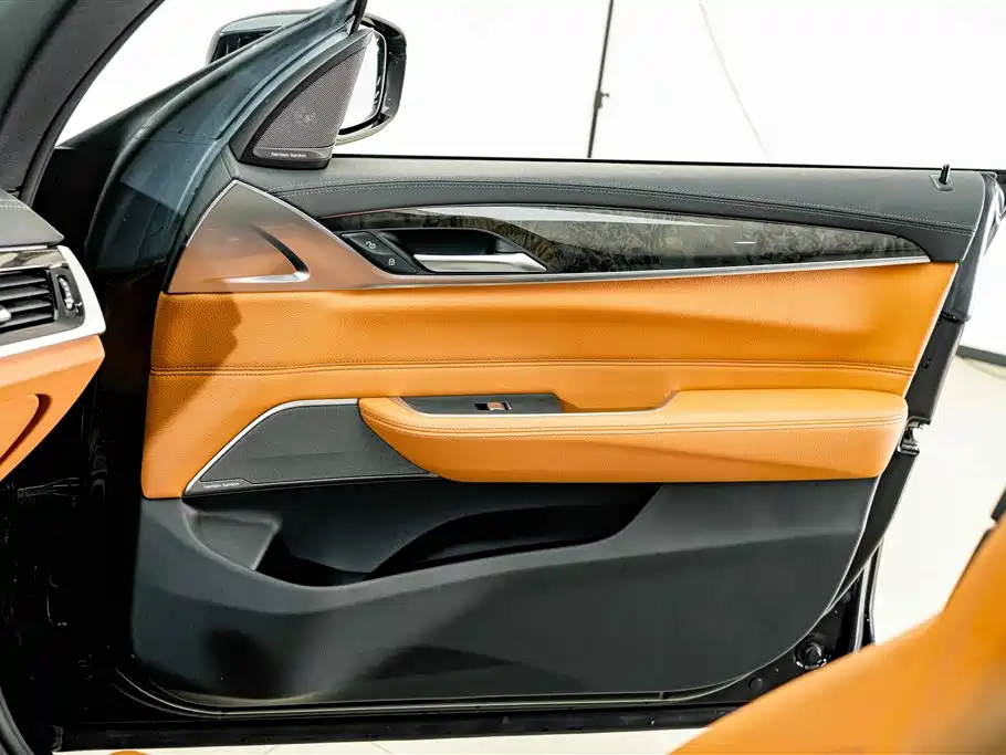 BMW 6 Series GT — фото 18