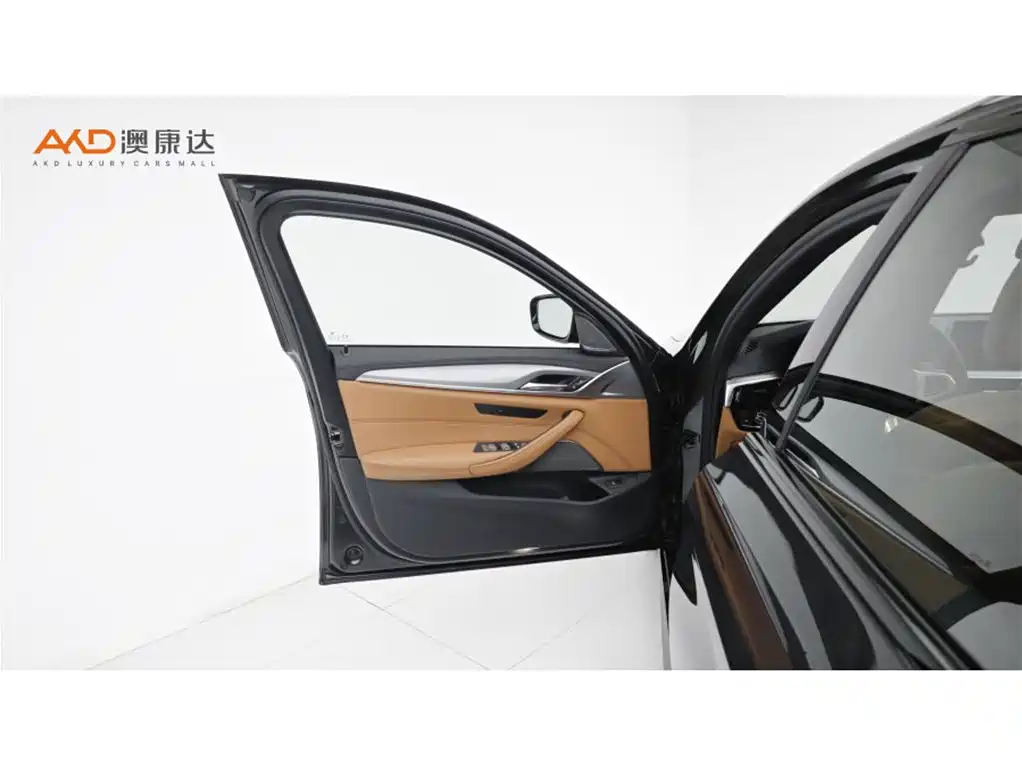 BMW 5 Series (Import) — фото 10