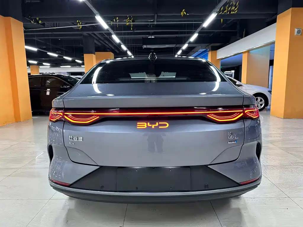 BYD Qin L — фото 7
