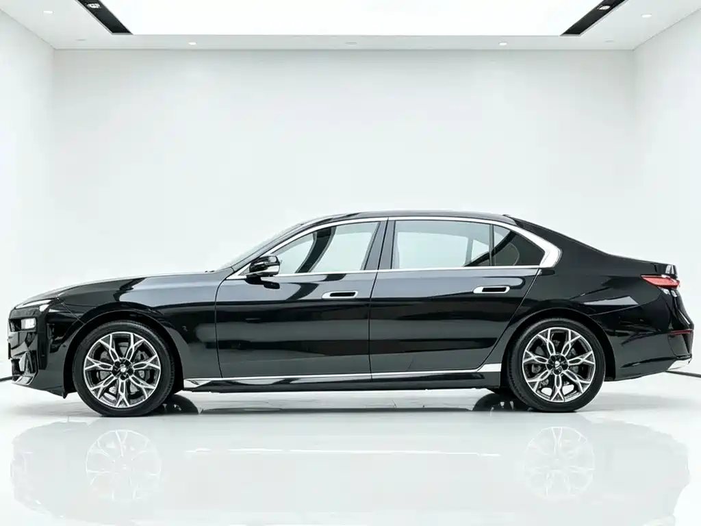 BMW 7 Series — фото 3