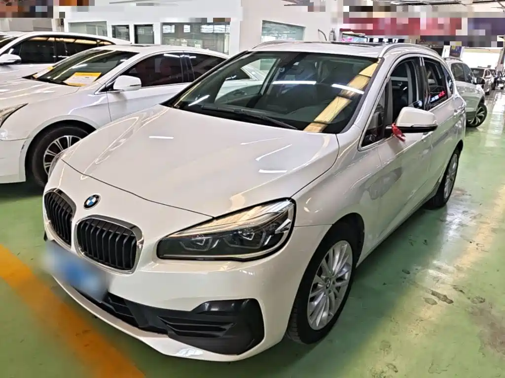 BMW 2 Series Active Tourer — фото 1