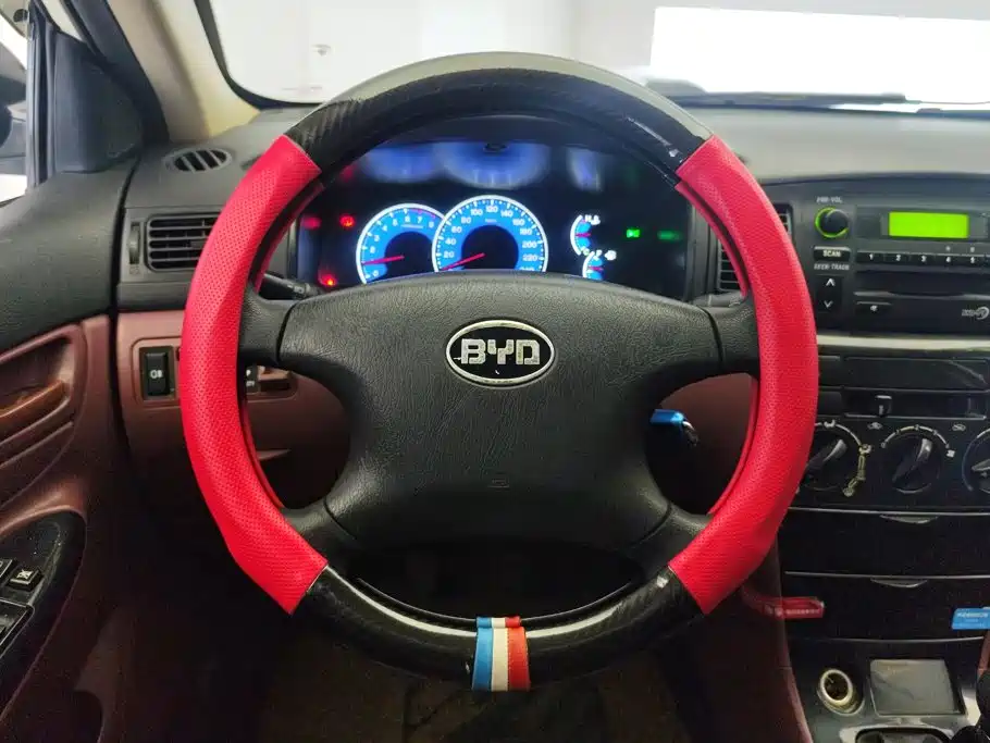 BYD F3 — фото 15
