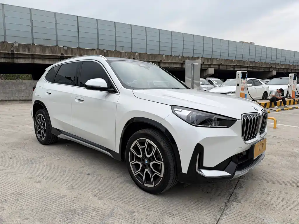 BMW X1 — фото 3