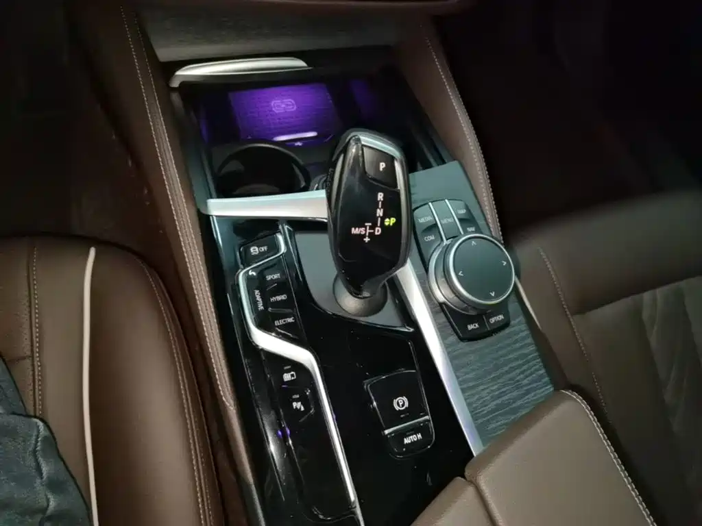 BMW 5 Series New Energy — фото 13