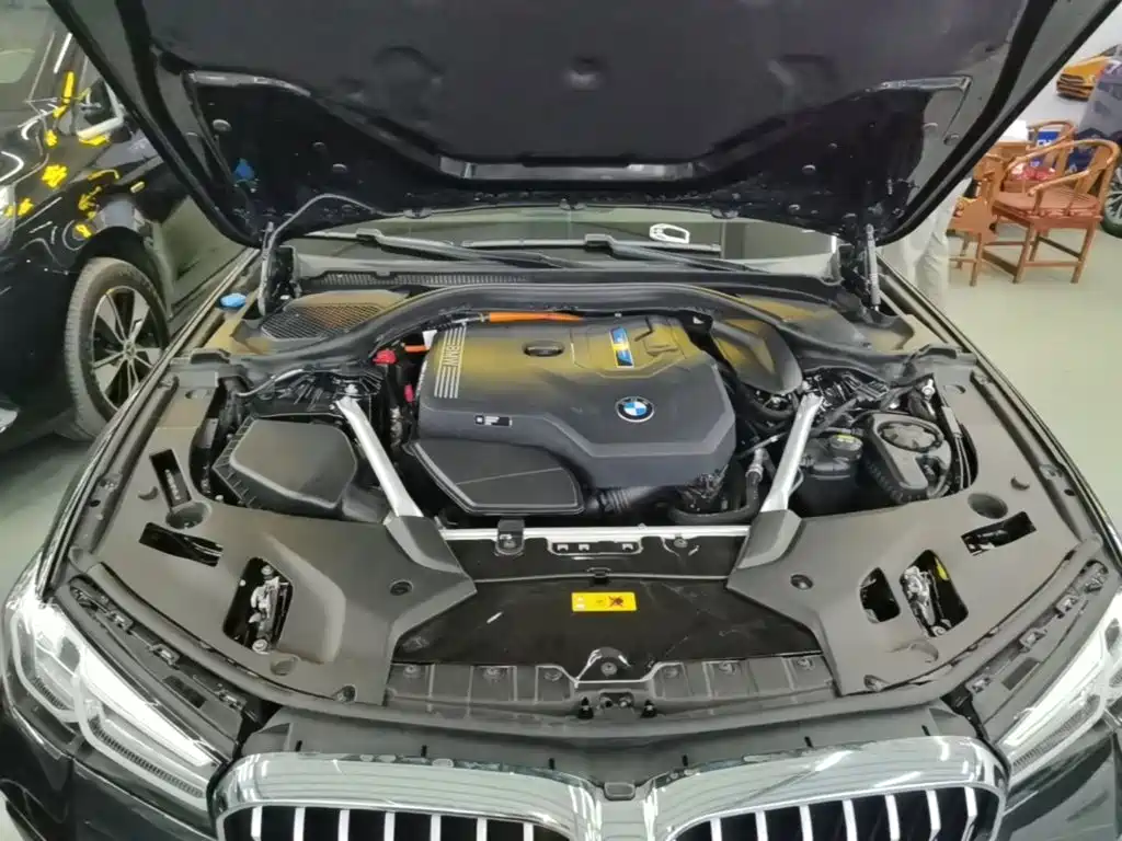 BMW 5 Series New Energy — фото 19