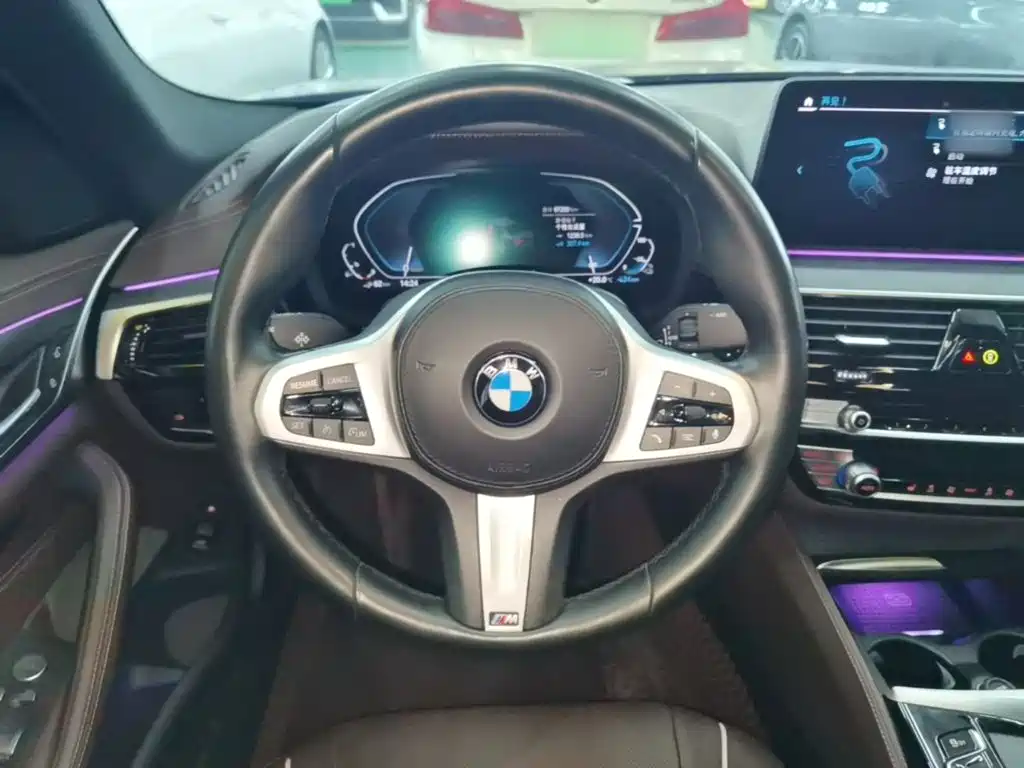 BMW 5 Series New Energy — фото 10