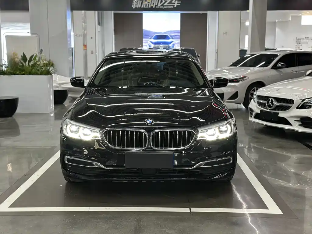 BMW 5 Series — фото 2
