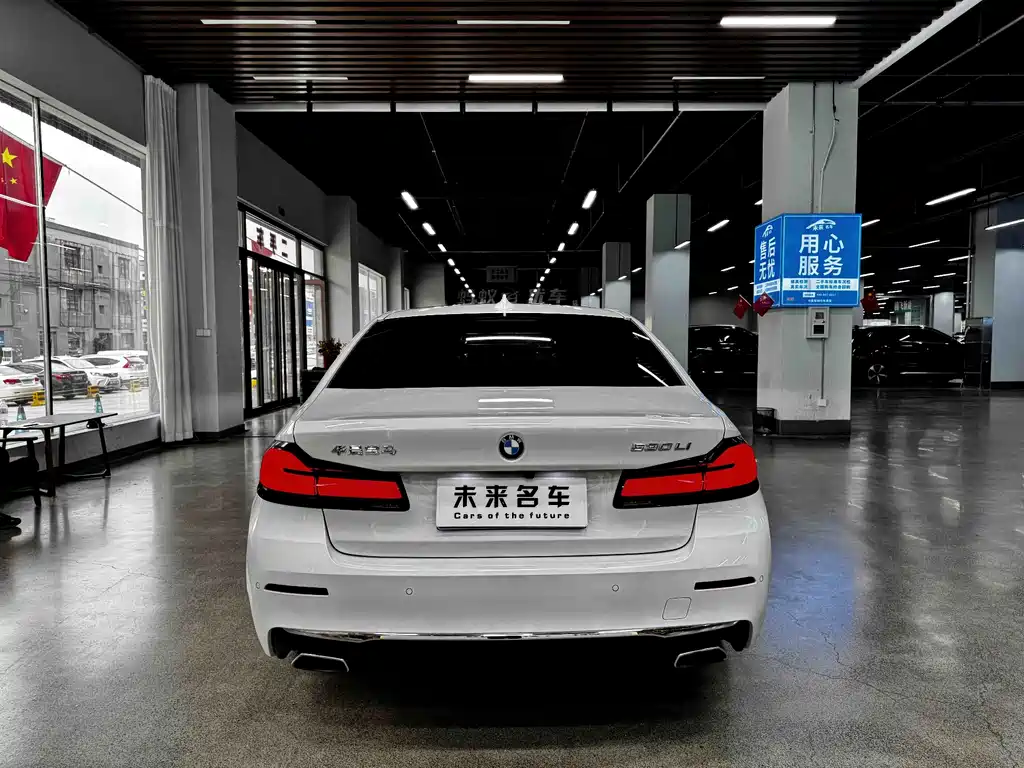 BMW 5 Series — фото 15