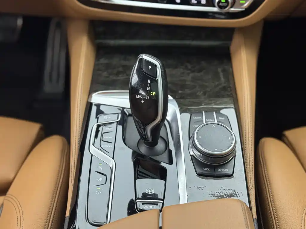 BMW 6 Series GT — фото 15
