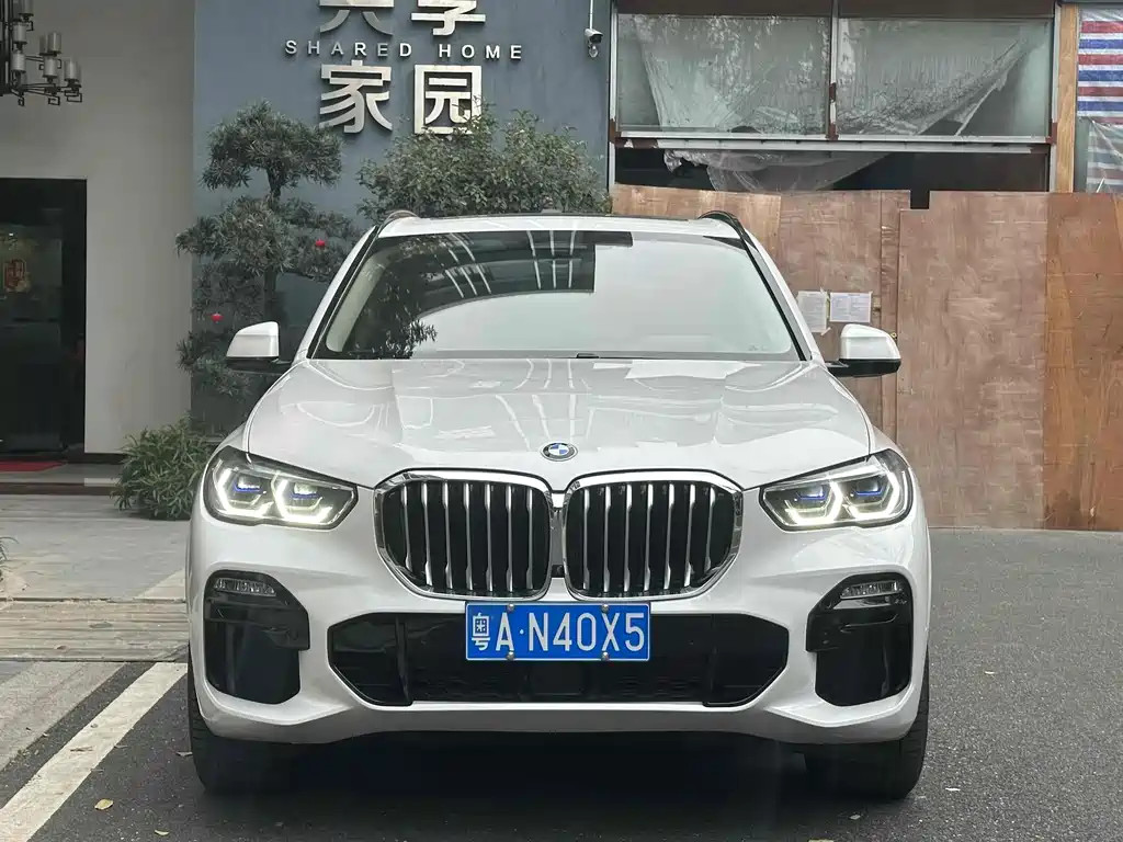 BMW X5 (Import) — фото 2