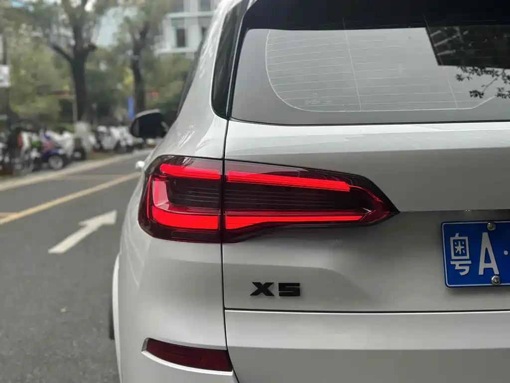 BMW X5 (Import) — фото 14
