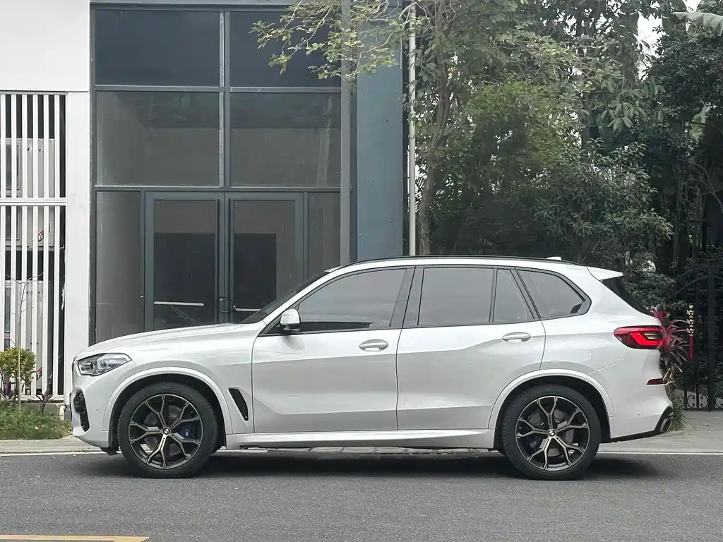 BMW X5 (Import) — фото 5