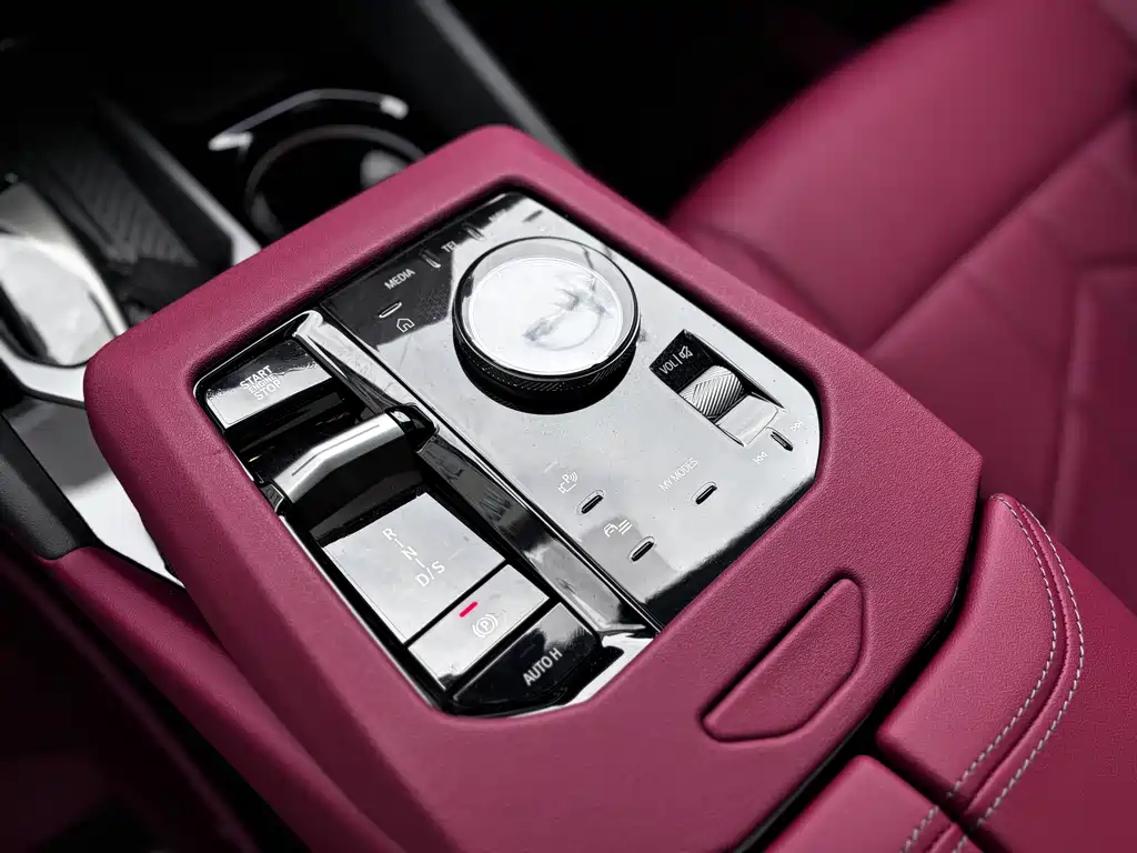 BMW 5 Series — фото 18