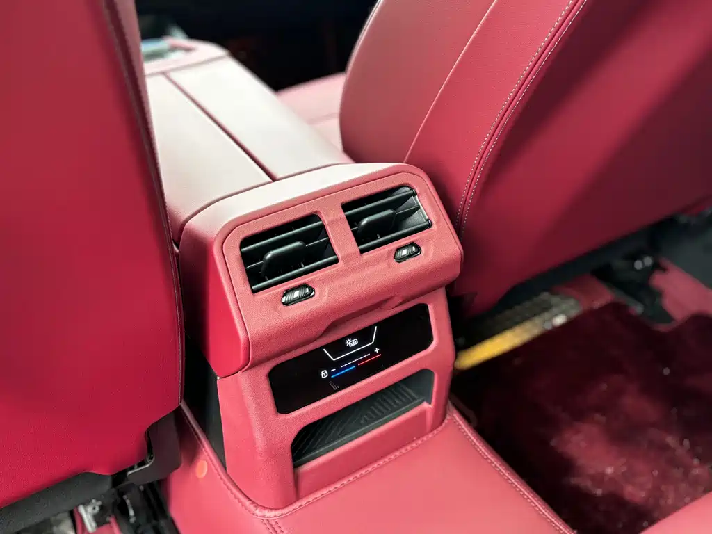 BMW 5 Series — фото 20