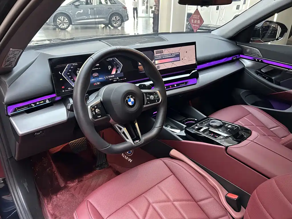 BMW 5 Series — фото 14