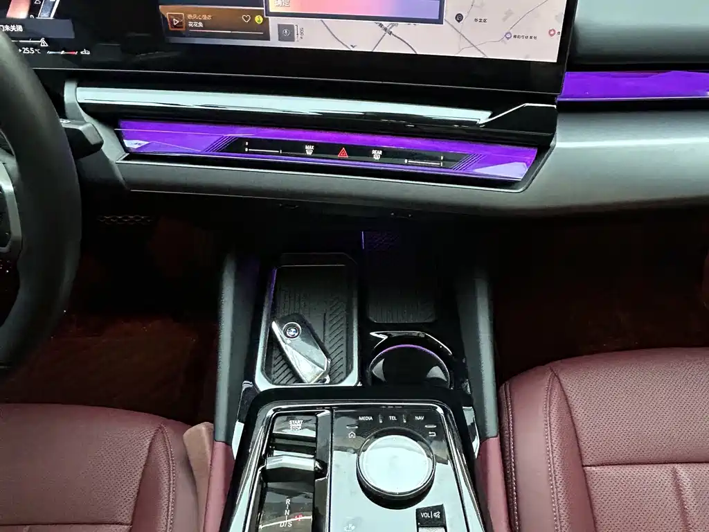 BMW 5 Series — фото 19