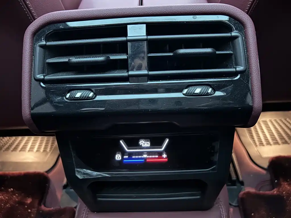 BMW 5 Series — фото 21