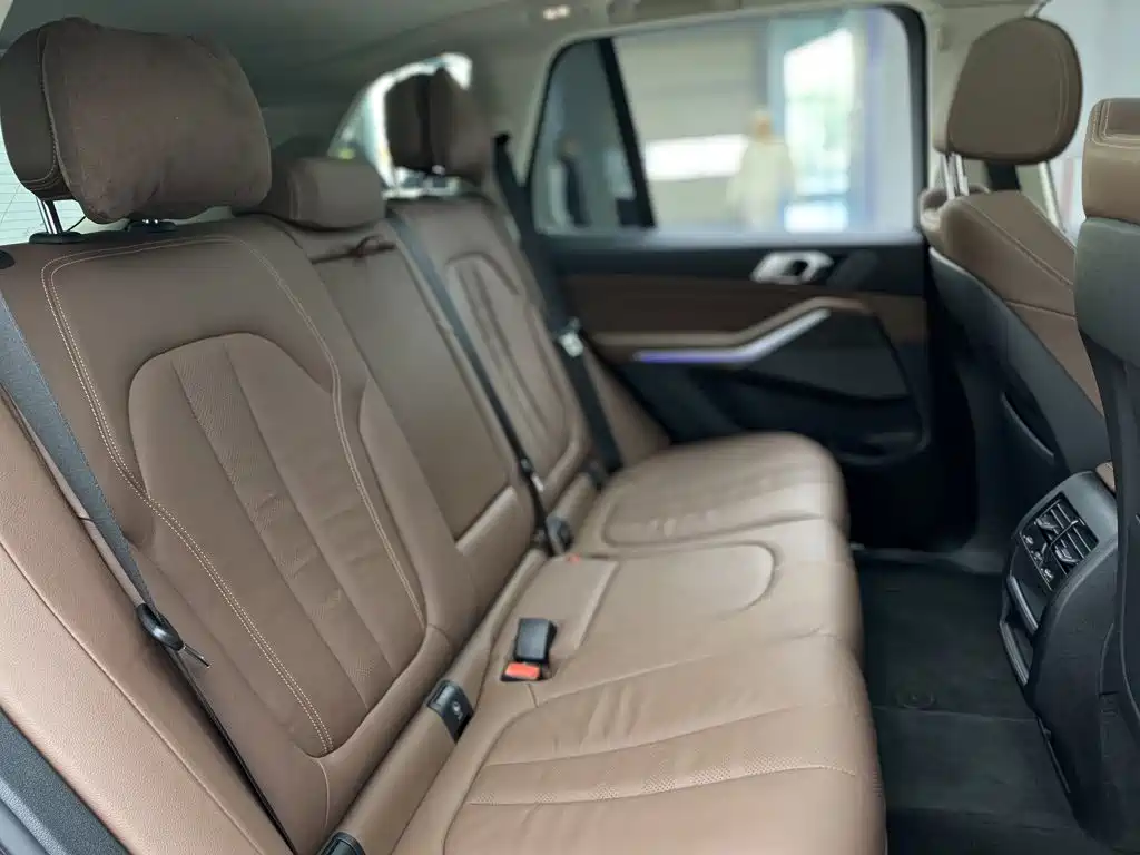 BMW X5 (Import) — фото 24