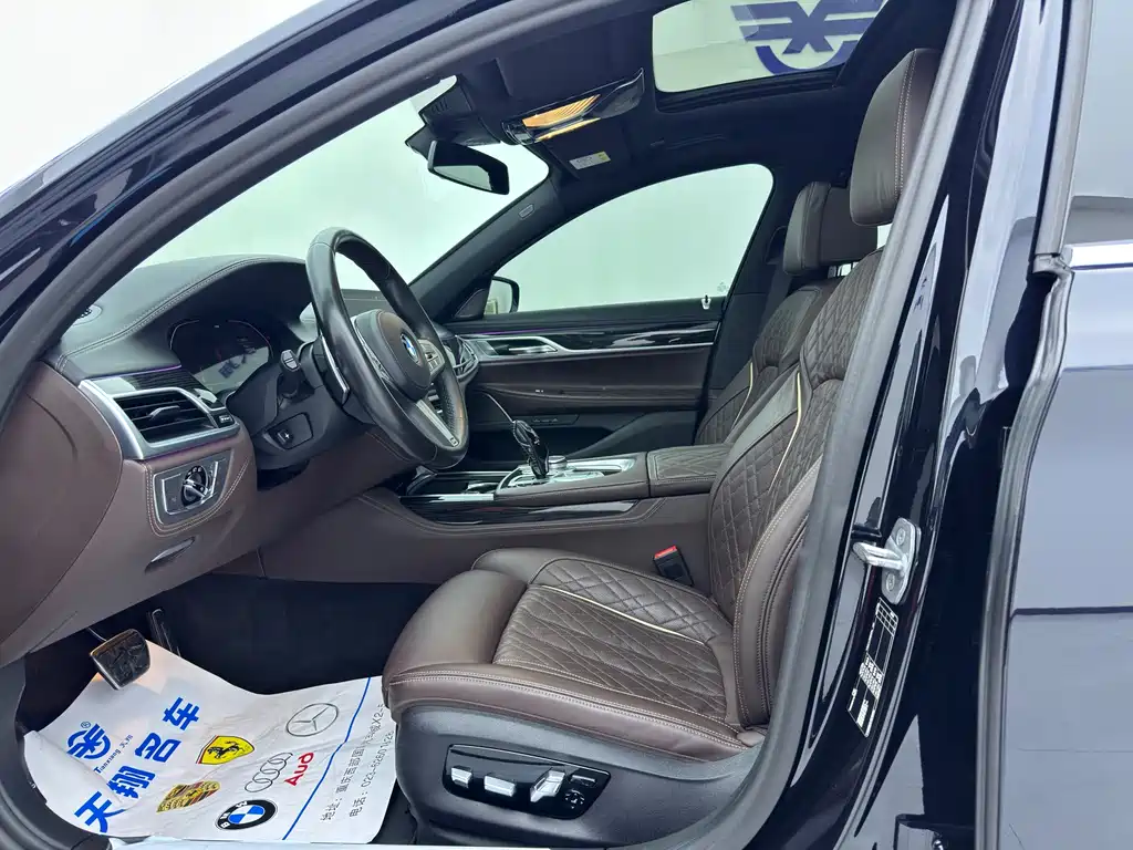 BMW 7 Series — фото 14