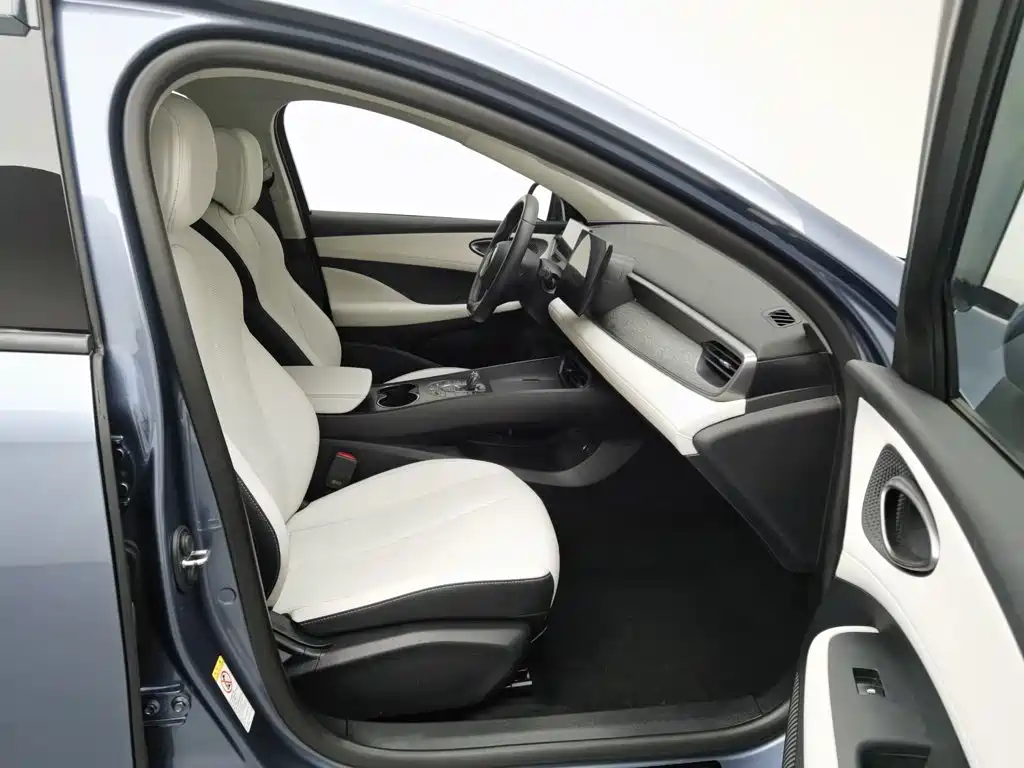 BYD Seal 05 DM-i — фото 23