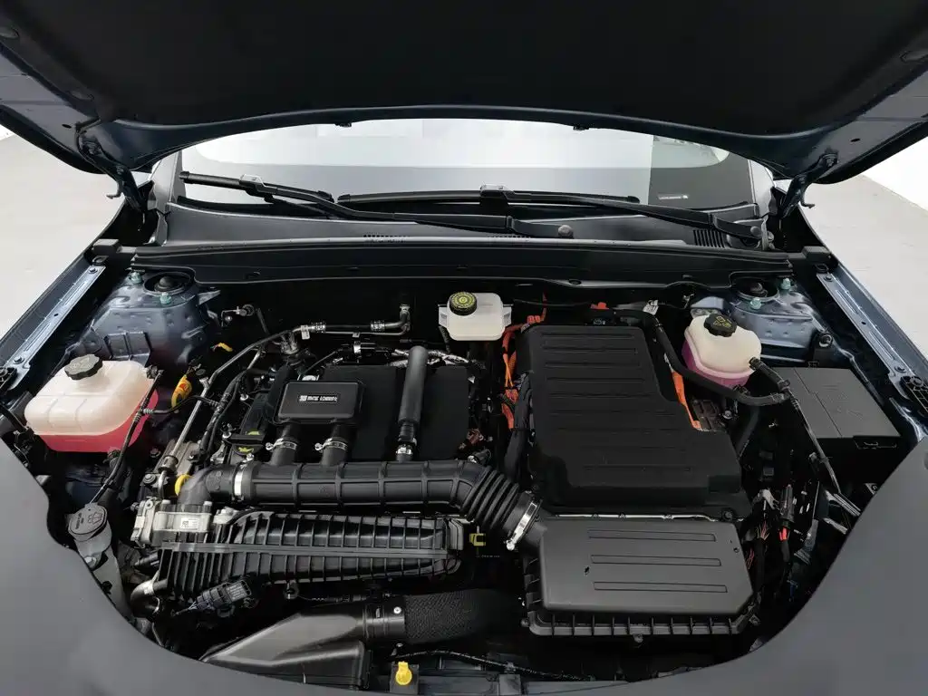 BYD Seal 05 DM-i — фото 6