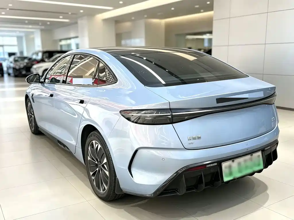 BYD Seal — фото 4