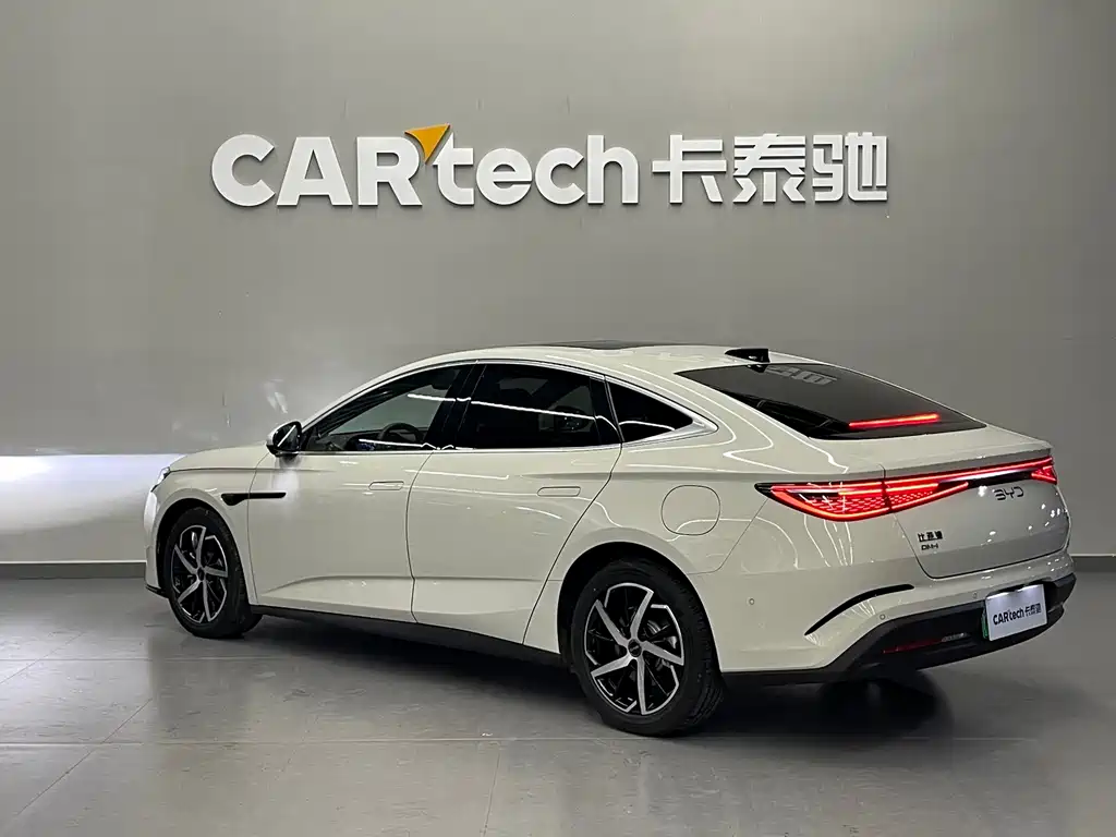 BYD Seal 07 DM-i — фото 6