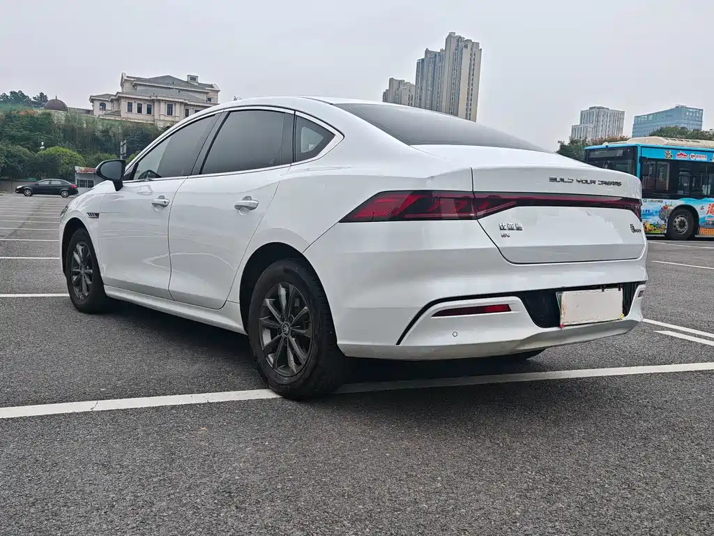 BYD Qin PLUS — фото 10