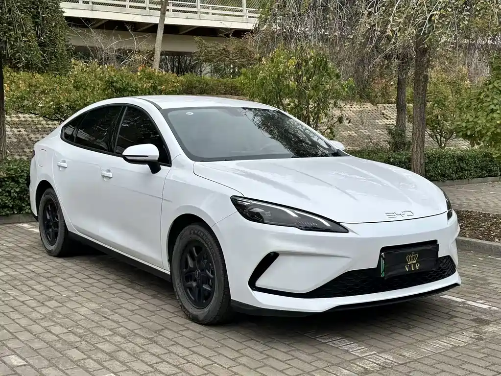 BYD Seal 05 DM-i — фото 3