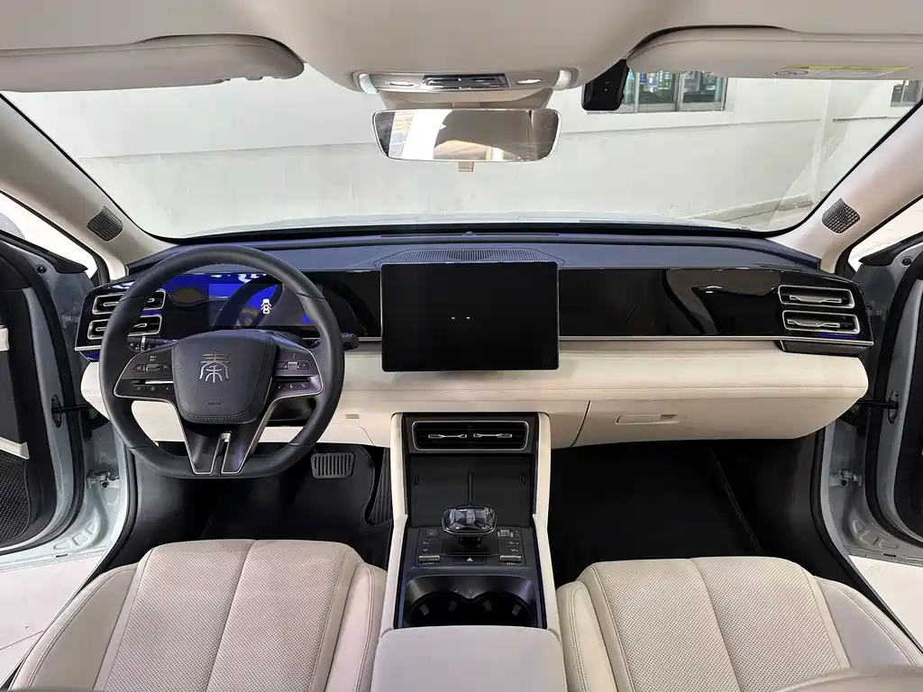 BYD Qin L — фото 9
