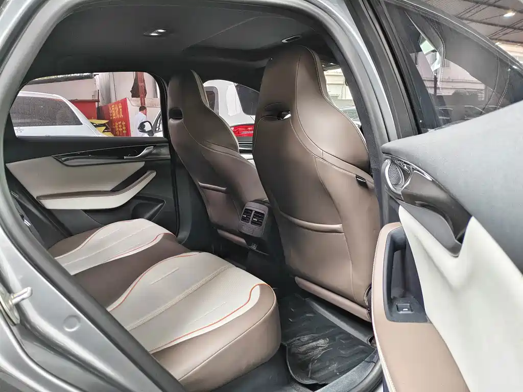 BYD Qin PLUS — фото 8
