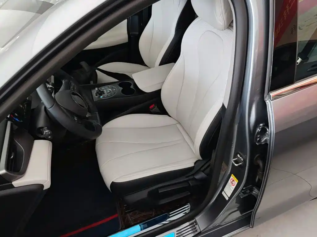 BYD Seal 05 DM-i — фото 14