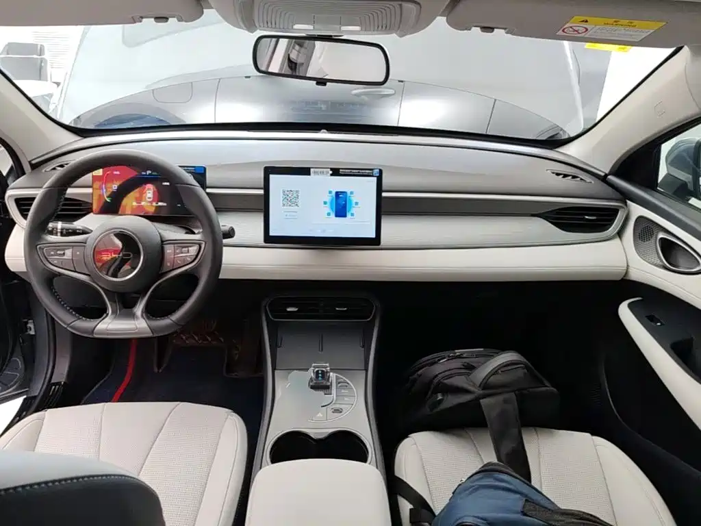 BYD Seal 05 DM-i — фото 9