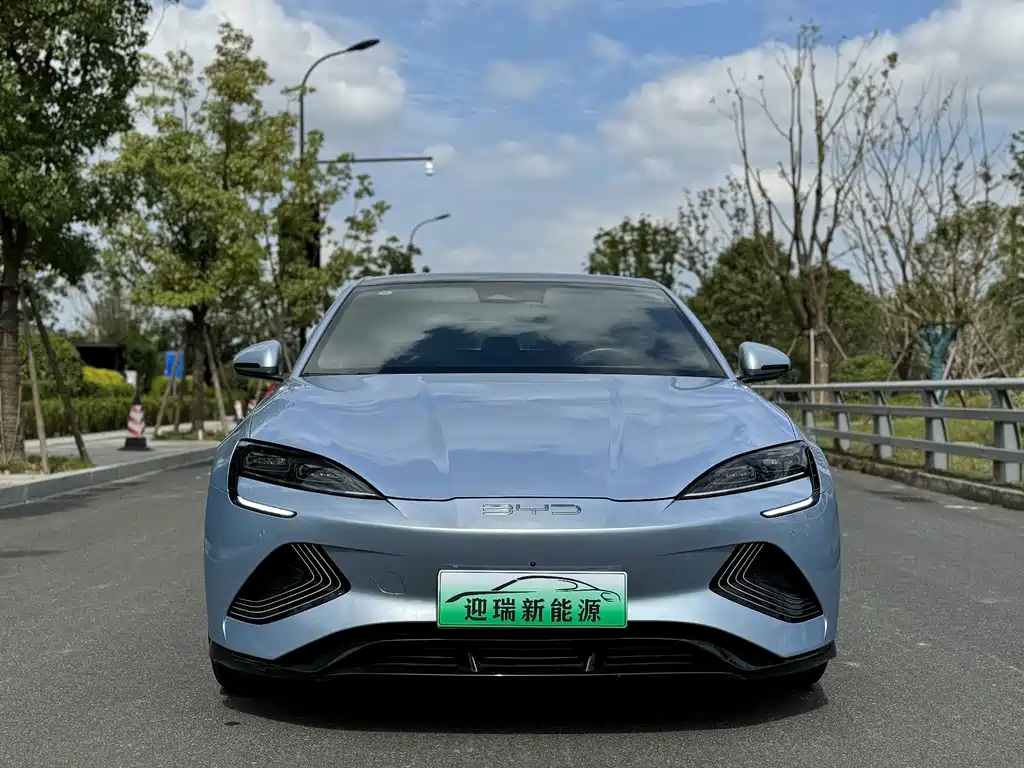 BYD Seal — фото 3