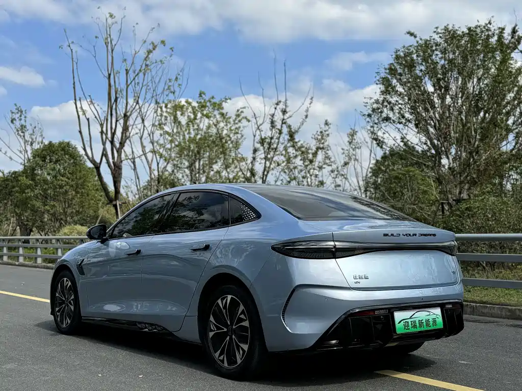 BYD Seal — фото 6
