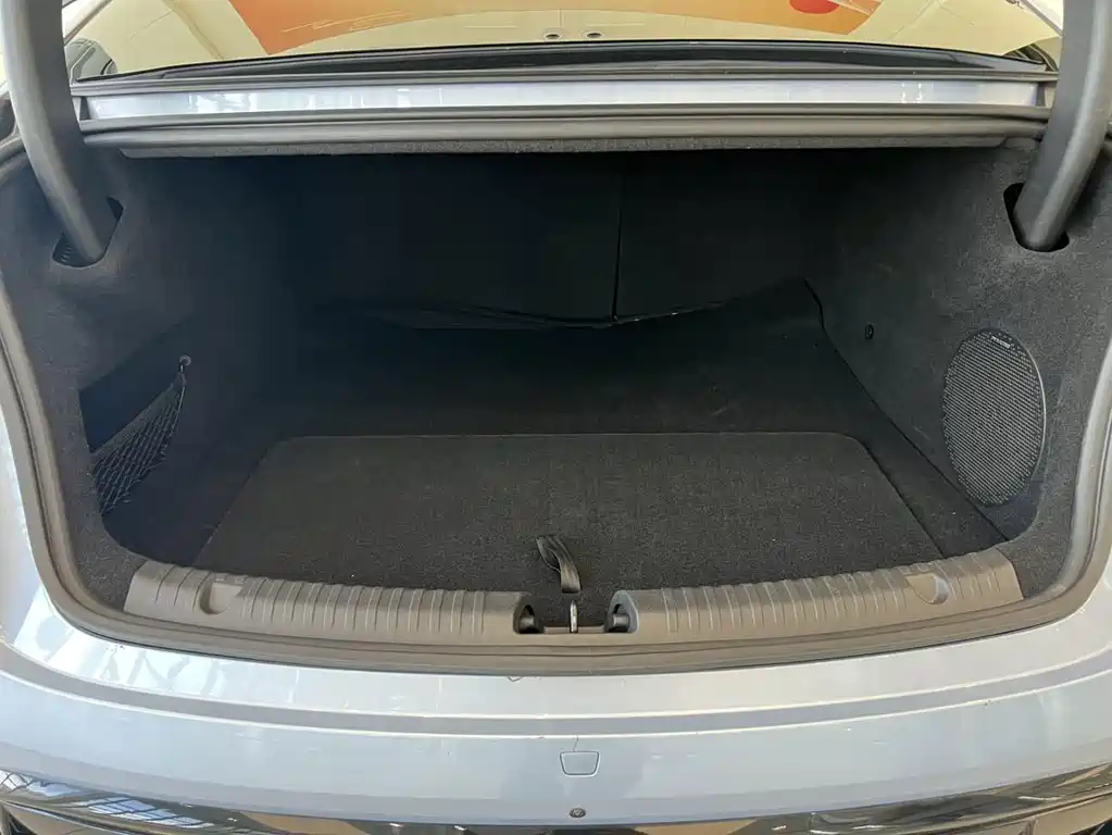BYD Seal — фото 11