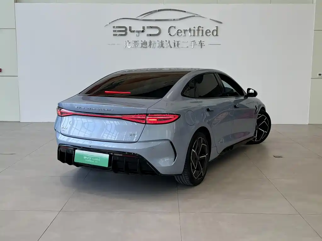BYD Seal — фото 7