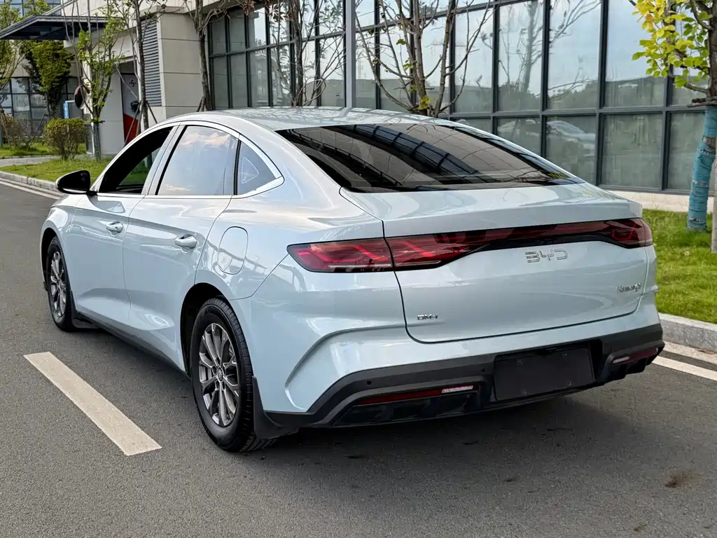 BYD Qin L — фото 6