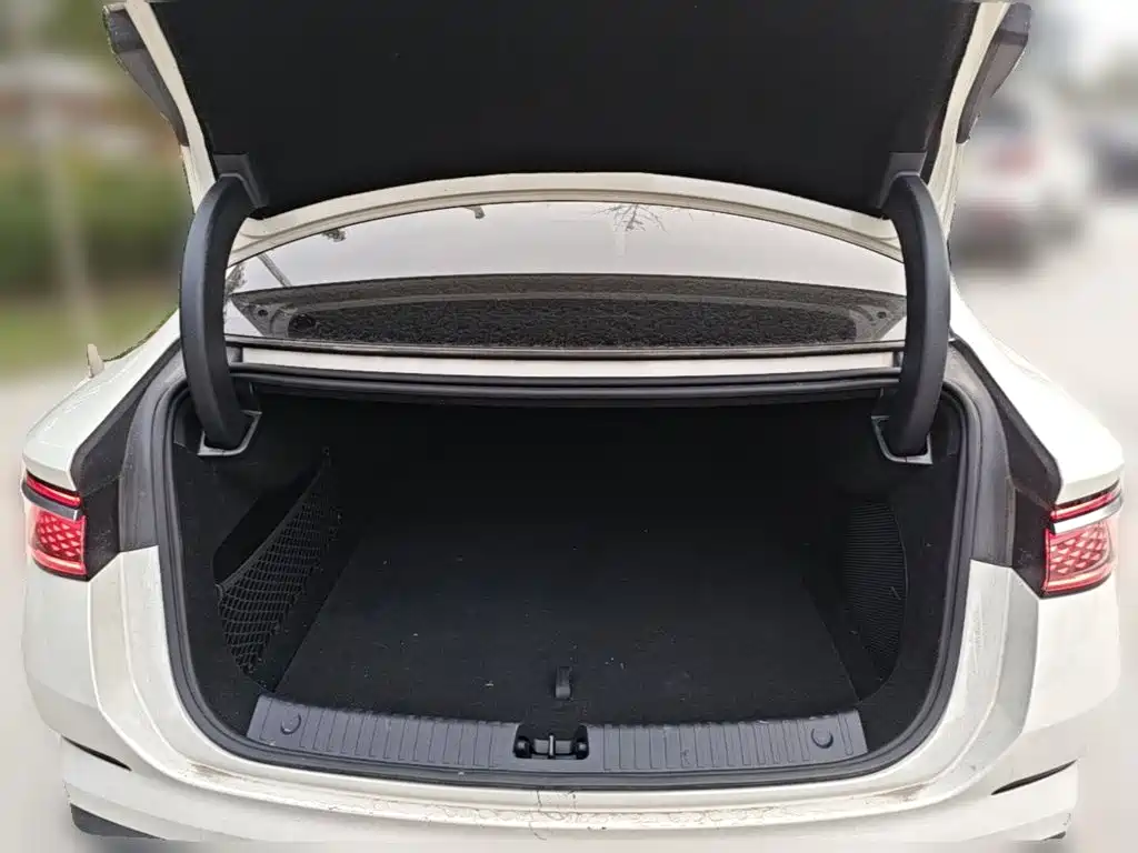 BYD Seal 07 DM-i — фото 23
