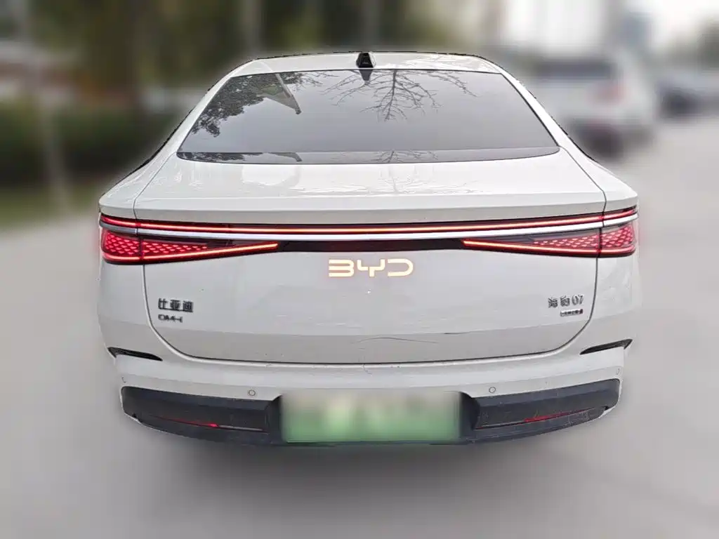 BYD Seal 07 DM-i — фото 7