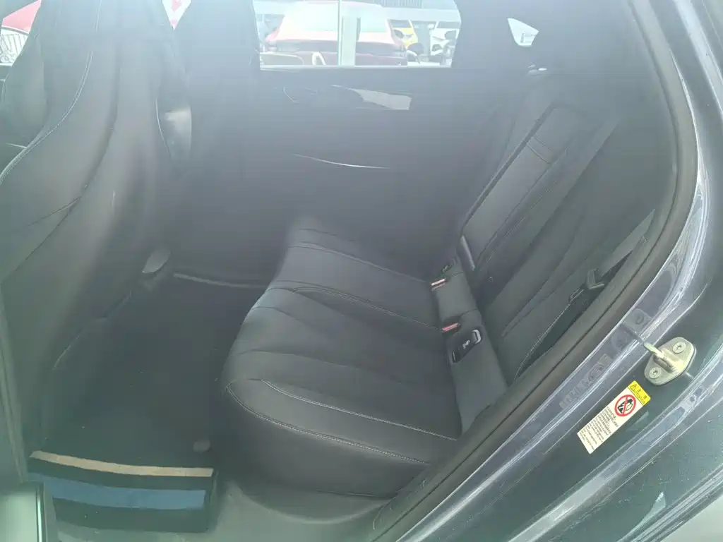 BYD Seal — фото 11