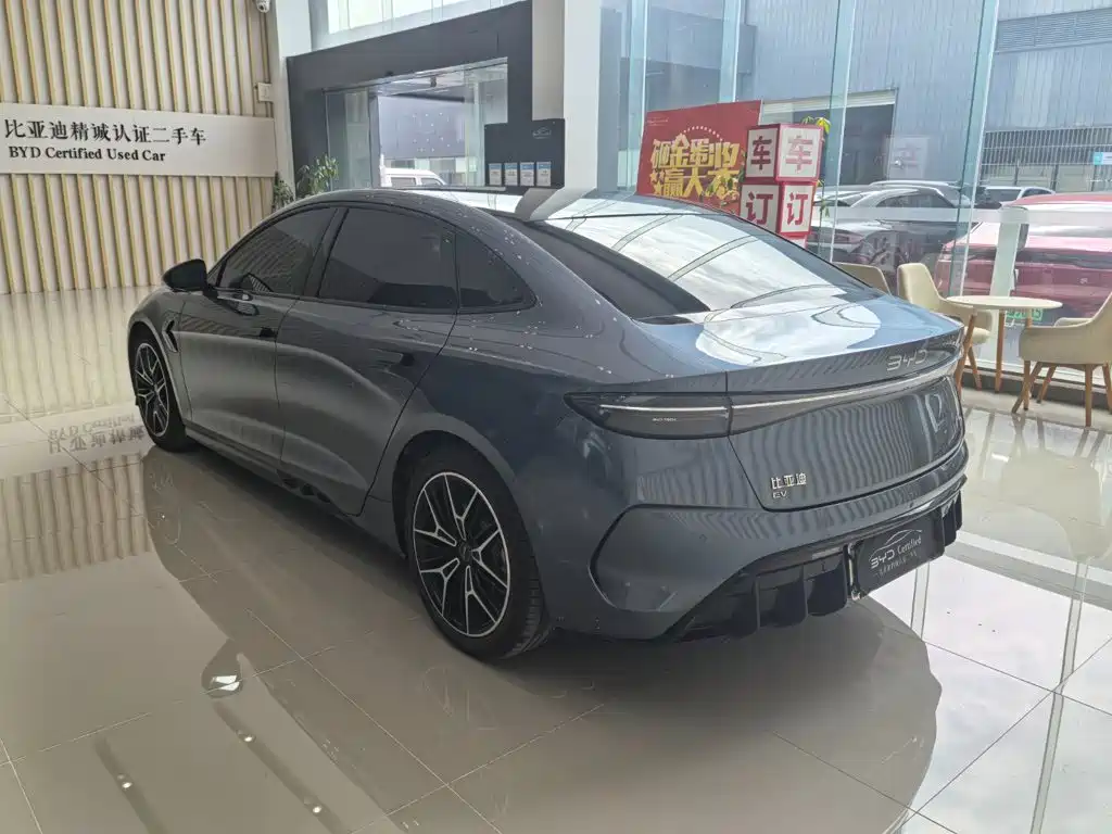 BYD Seal — фото 4